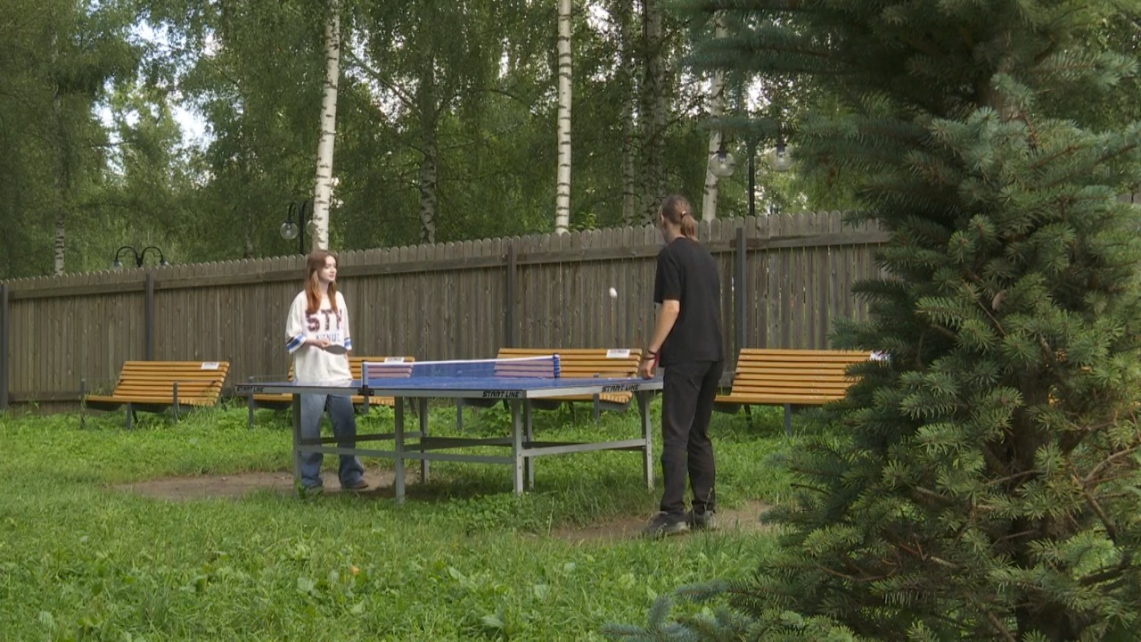 В парке «Сестрорецкий» установили новые теннисные столы (12+)