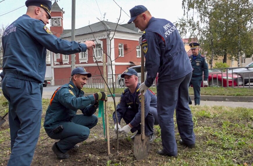 В Клину проходит акция «Сохраним лес» (12+)