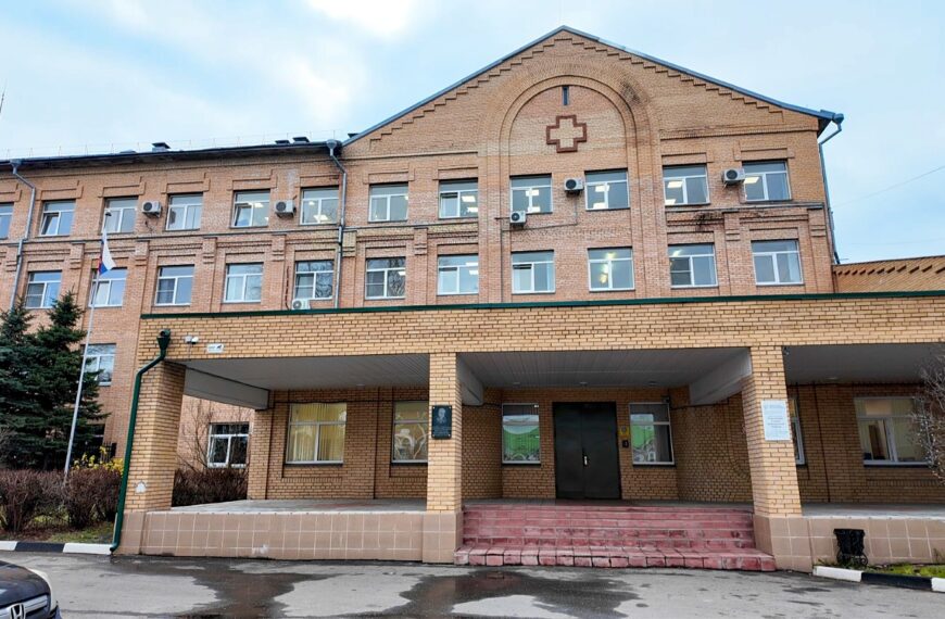 В Клину провели экскурсию на подстанцию скорой помощи в рамках профориентации (12+)