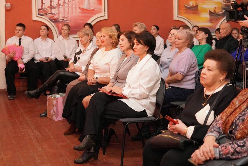 В Клину отметили юбилеи школ объединения «Содружество» (12+)