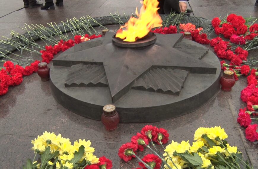 В Клину проходят торжественные мероприятия ко Дню начала контрнаступления под Москвой (12+)