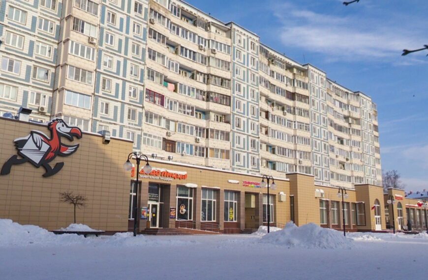 Жильцы многоквартирного дома на ул. Миши Балакирева не довольны качеством коммунальных услуг (12+)