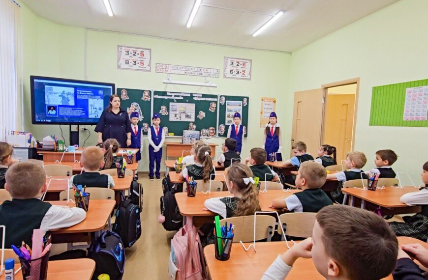 В Клину в центре детства «Жемчужинка» провели патриотическую акцию (12+)