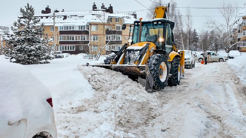 В Клину борются с последствиями снегопада (12+)