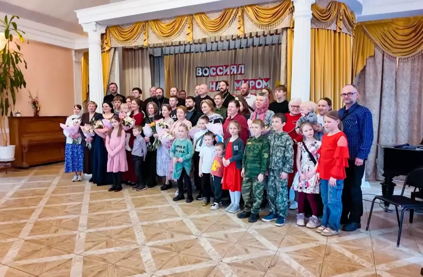 В Клину наградили многодетных матерей (12+)
