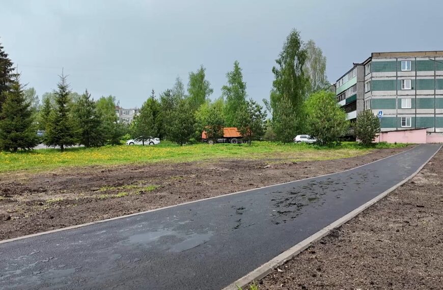 В Клину продолжается реализация губернаторской программы «Пешком» (12+)