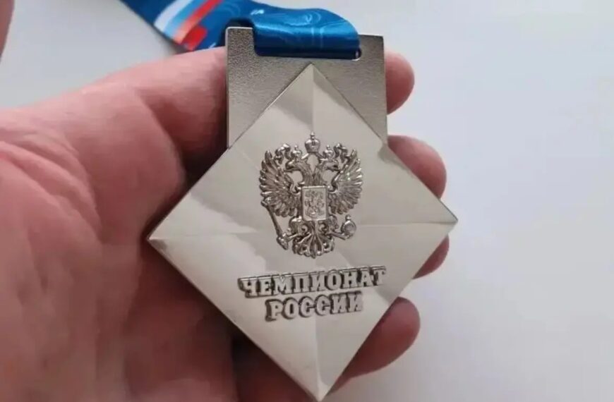 Клинский атлет Евгений Монахов – серебряный призёр Чемпионата России по пауэрлифтингу (12+)