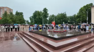 На «Вечном огне» прошел митинг ко Дню памяти&hellip;