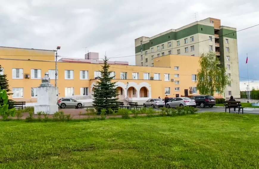 Министр здравоохранения Максим Забелин посетил Клинскую больницу (12+)