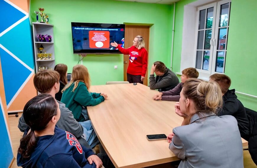 В Клину обучают волонтеров (12+)