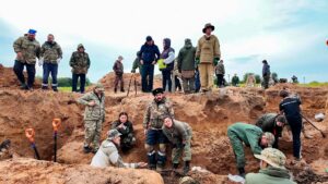 В Папивино найдены медальоны бойцов ВОВ (12+)