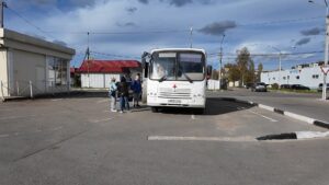 Выездная вакцинация прошла в пос. 31 Октября (12+)
