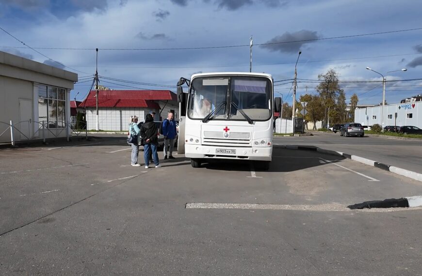 Выездная вакцинация прошла в пос. 31 Октября (12+)
