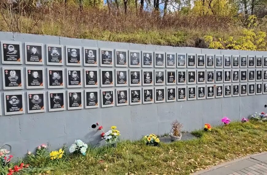 На мемориальной стене «Бессмертный полк в граните» появились новые портреты героев (12+)