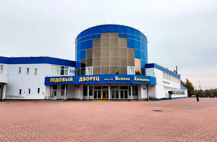 Анонс хоккейного матча (12+)