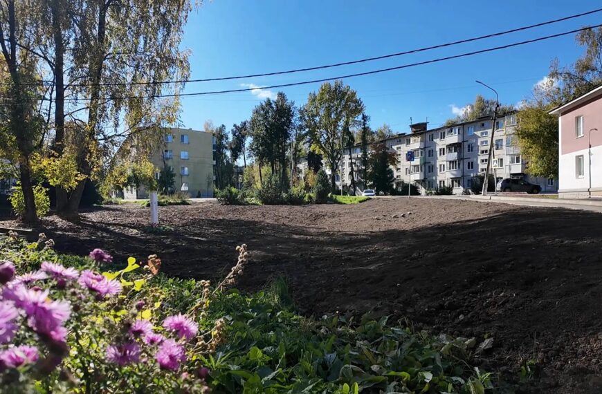 В г. Высоковске г. о. Клин подрядчики благоустроили места после земляных работ (12+)